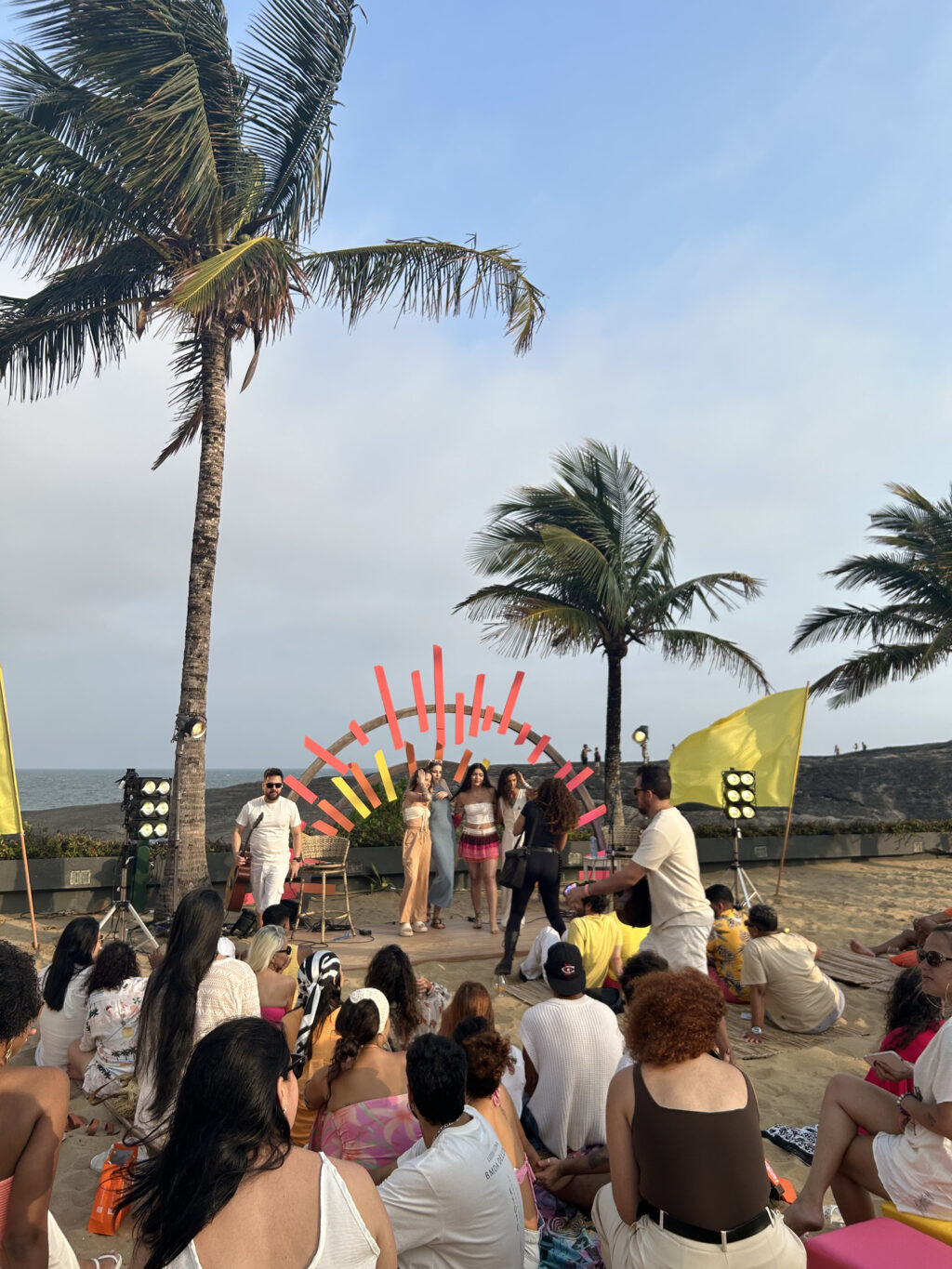 SalDoce e Lary na gravação ao vivo do especial "Com Calor, Lary" (Foto: Conexão POP)