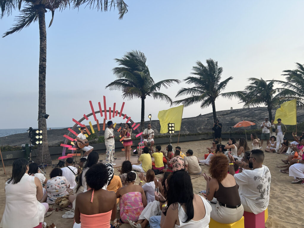 Lukinhas e Lary na gravação ao vivo do especial "Com Calor, Lary" (Foto: Conexão POP)