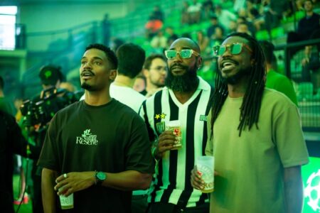 Watch Party da Heineken em BH une futebol, música e surpresa de Di Ferrero na final da Champions
