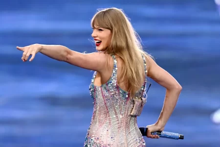 Taylor Swift entra para o Hall da Fama dos Compositores e se torna a mulher mais jovem a receber a honraria Taylor Swift (Foto: Getty Images)