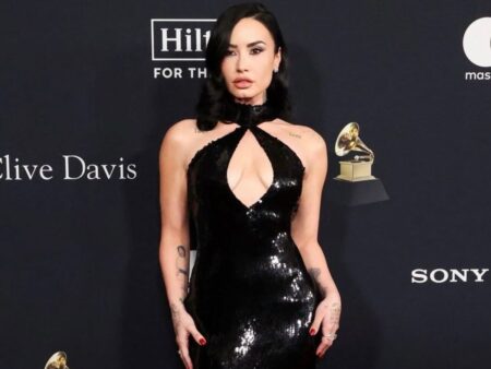Demi Lovato diz em entrevista que encontro novo motivo para voltar aos palcos e explica mudança de planos