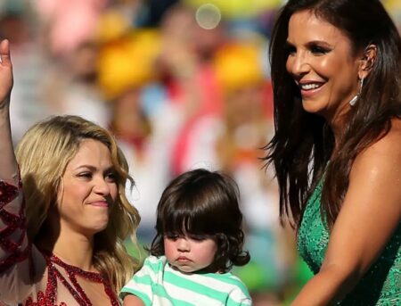Relembre todas as vezes em que Shakira esteve no Brasil Shakira, o filho Milan e Ivete Sangalo (Foto: Reprodução/Getty Images)