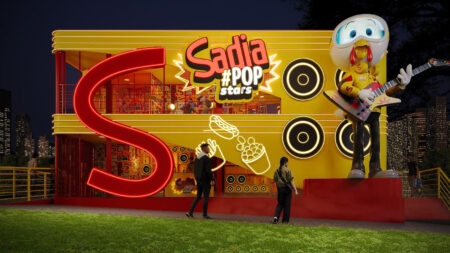 Sadia chega ao Lollapalooza Brasil 2026 com estande de 100m², cardápio completo e projeção de 4 milhões de mordidas