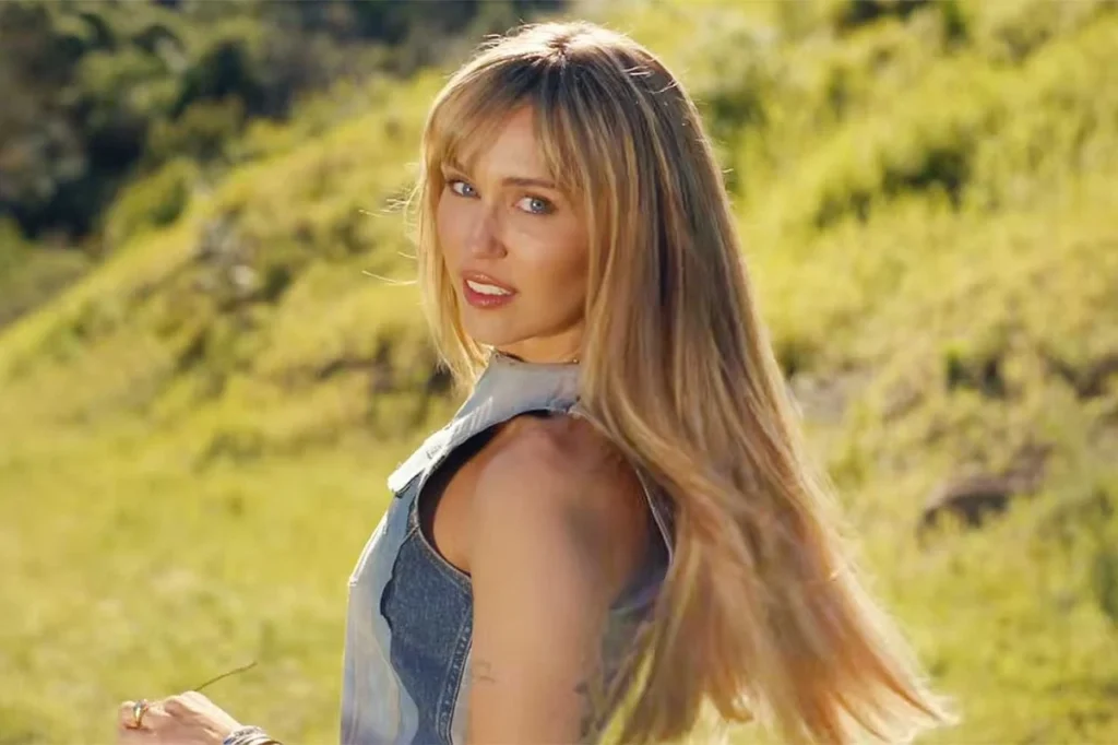 Miley Cyurs (Foto: Reprodução/YouTube)