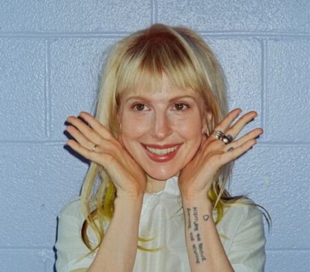 Hayley Williams anuncia apresentação no Rio de Janeiro; veja data e valores dos ingressos