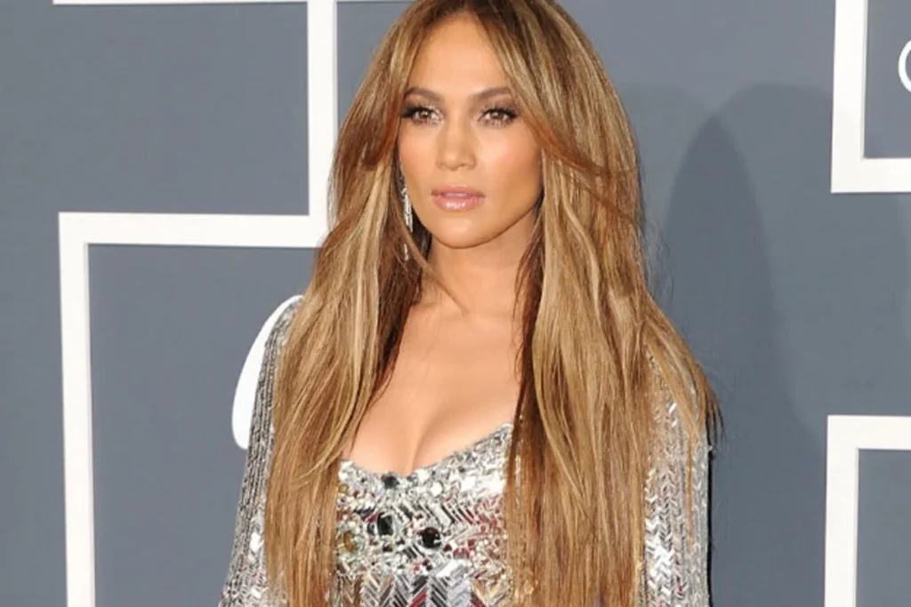 Série “Off Campus” faz hit de Jennifer Lopez crescer 300% em streams 15 anos após lançamento