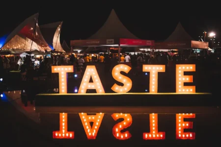 Do pastrame ao cupim: tudo que comemos (e amamos) no Taste Festival com a Schweppes