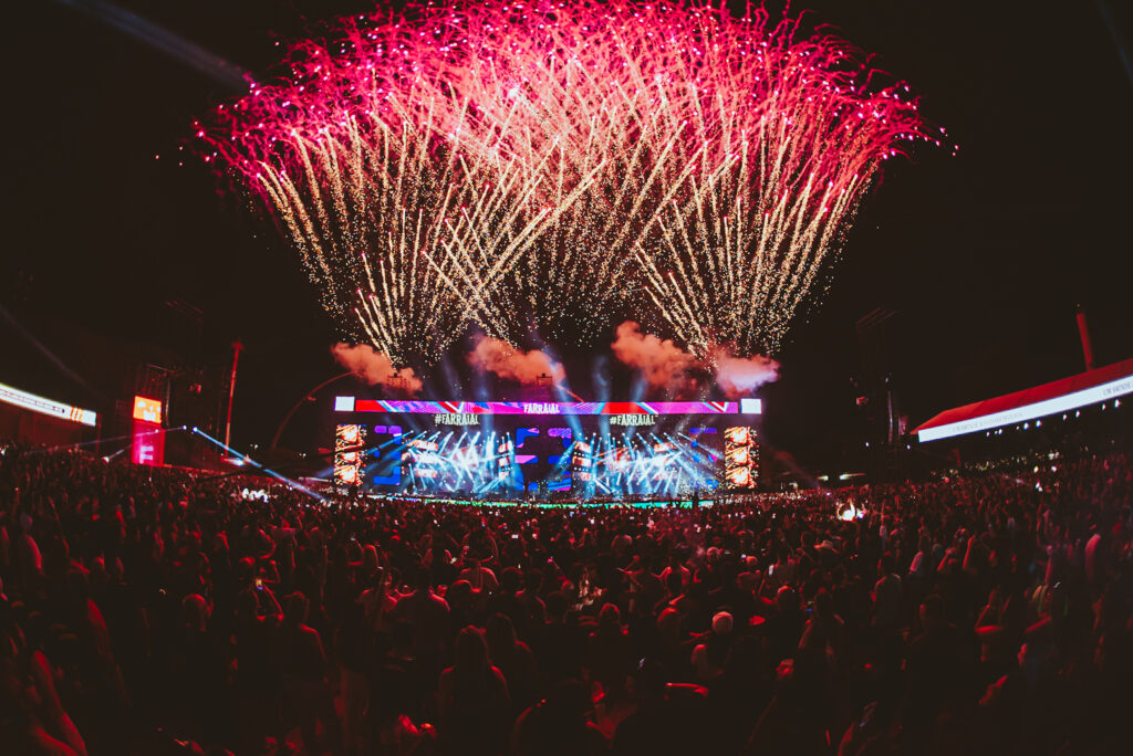 Dennis DJ e Gustavo Mioto entram no line-up do Farraial 2026, que celebra 10 anos na Arena Anhembi