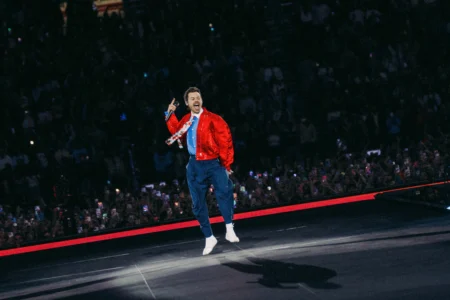 Harry Styles retorna ao Brasil com quatro shows da turnê Together, Together em São Paulo: saiba o que esperar