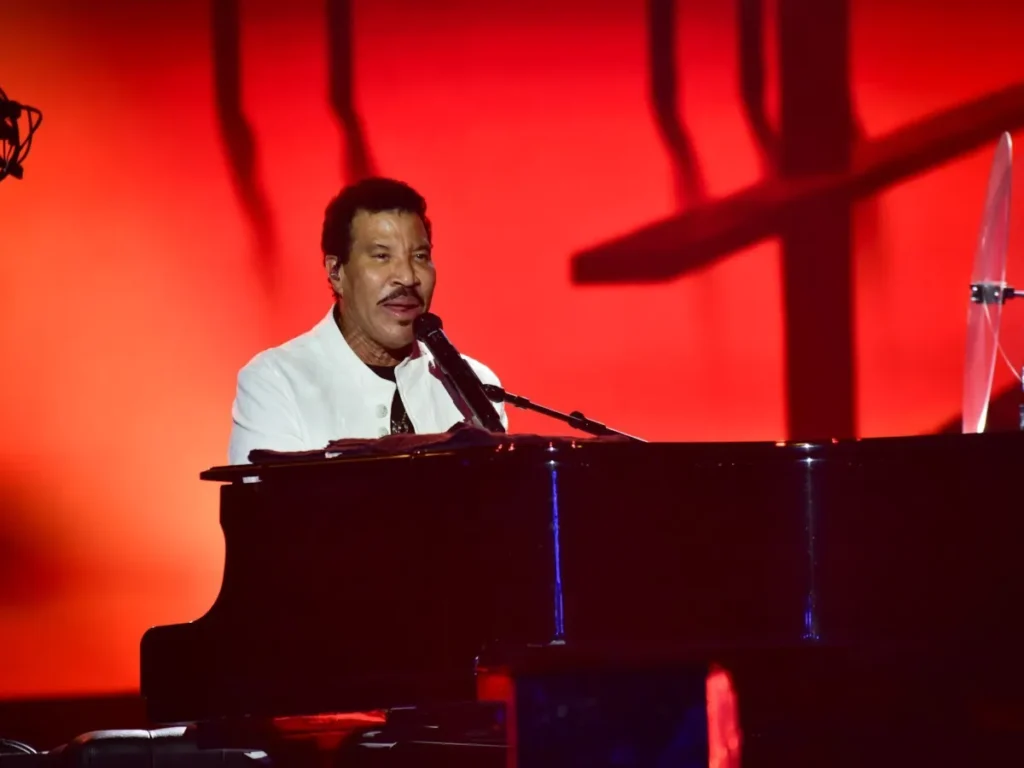 Lionel Richie traz show de clássicos ao Brasil em dezembro com ingressos a partir de segunda-feira