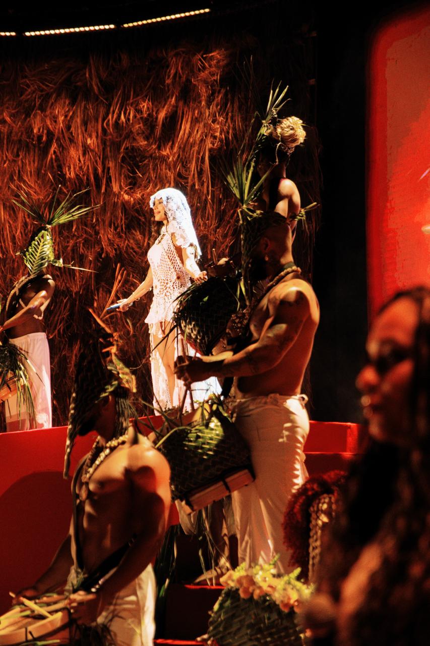 Anitta em Niterói - RJ (Foto: Fred Othero)