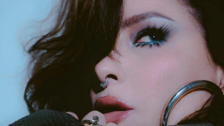 Pitty anuncia primeiras datas da turnê de seu novo álbum