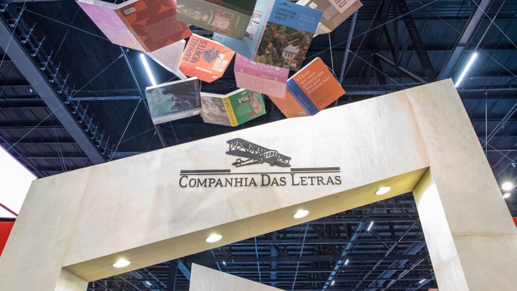 Festival de 40 anos da Companhia das Letras reúne Emmanuel Carrère, Ailton Krenak e Raphael Montes