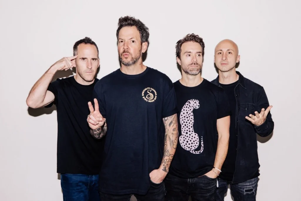 Simple Plan anuncia turnê comemorativa de 25 anos com shows no Brasil em maio de 2027