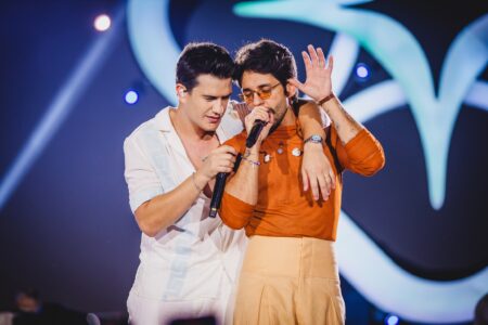 Hugo e Guilherme emplacam hit e famosos entram em trend de perfumes Hugo e Guilherme (Foto: Divulgação/Alessandro Cica)