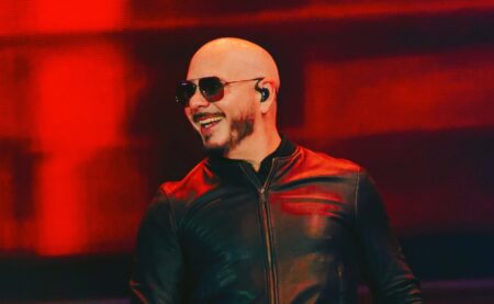 Pitbull anuncia show único em São Paulo; saiba data, preços e como garantir seus ingressos Pitbull (Foto: Reprodução/X)